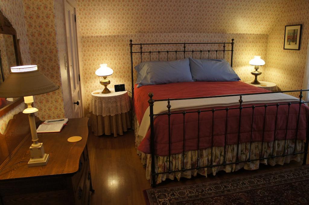 Maplecroft Bed & Breakfast Barre Bilik gambar
