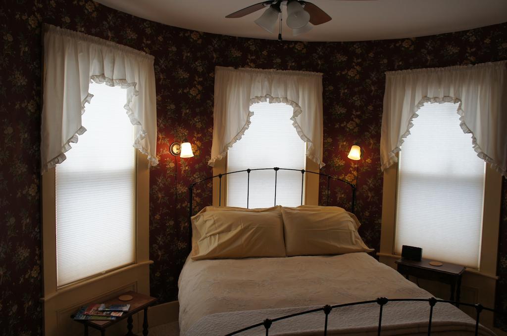 Maplecroft Bed & Breakfast Barre Bilik gambar